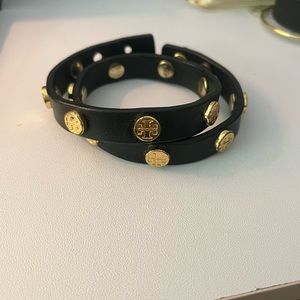 Tory Burth Leather Wrap bracelet, black and gold